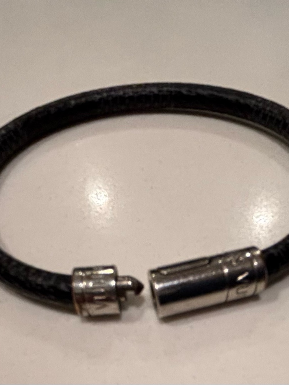 Louis Vuitton Keep It Bracelet M8152E Damier Graphite Canvas Silver Clasp Size 7 - Picture 6 of 7